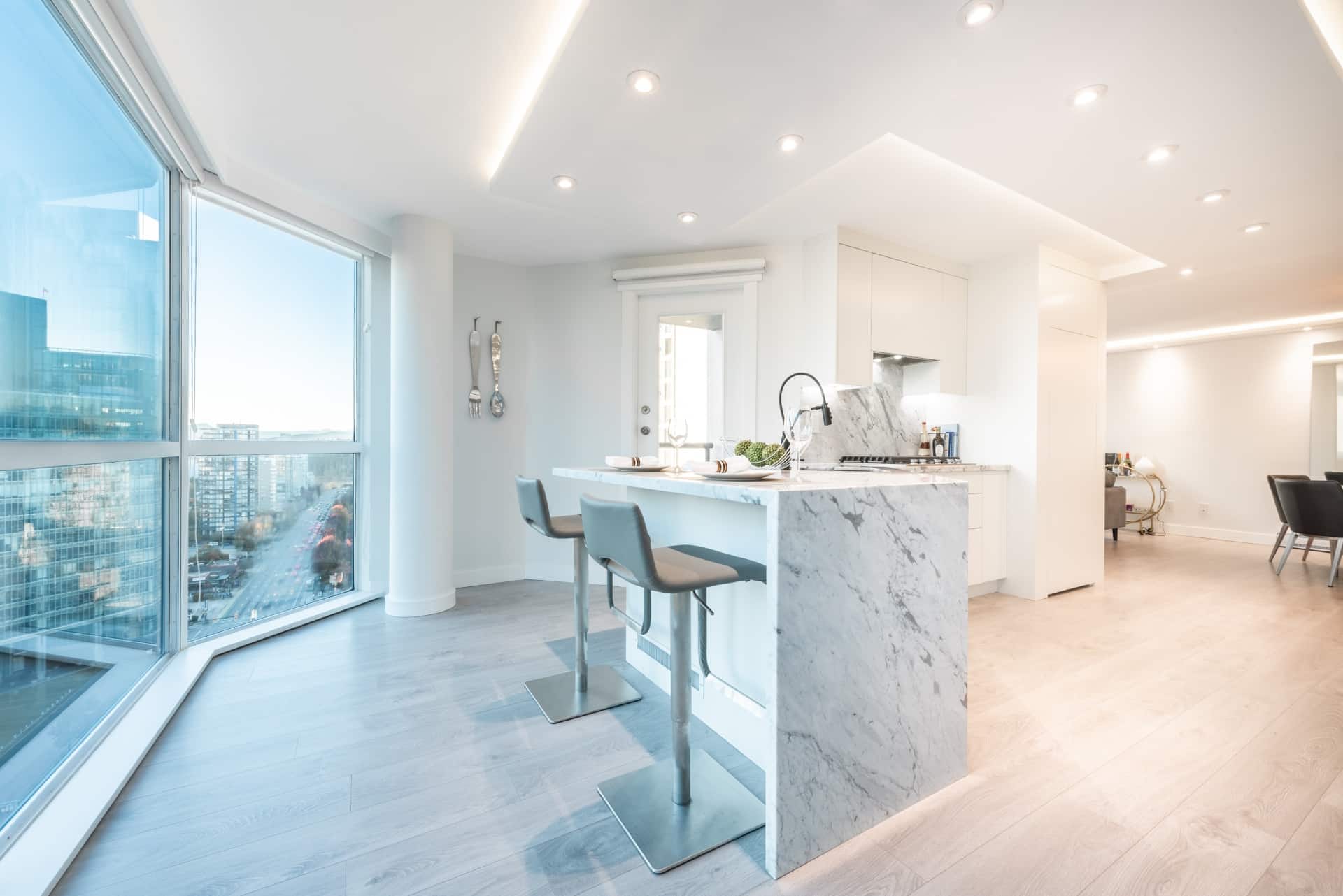 Rénovation à Montréal condo moderne avec chute d'eau