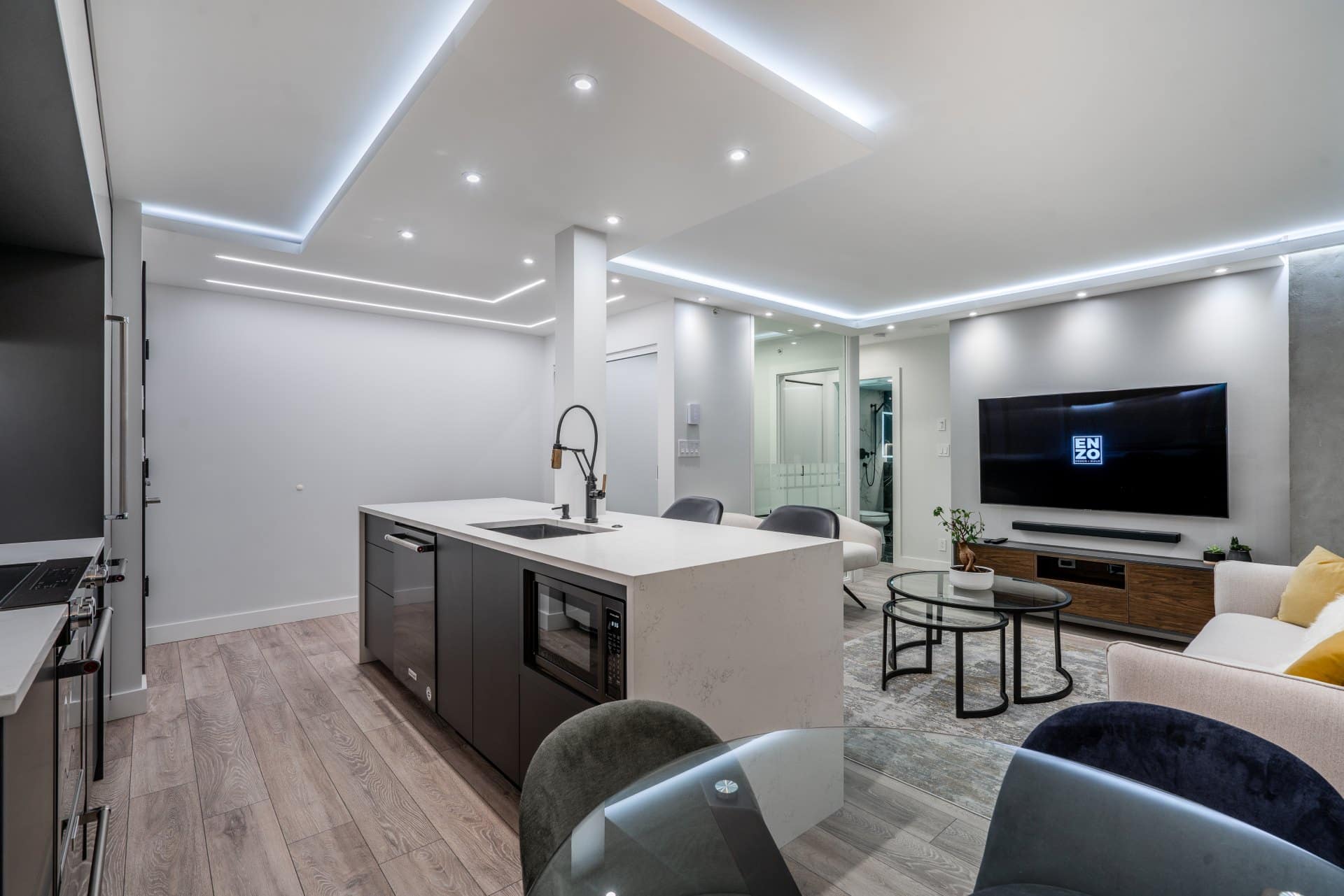 Design à Montréal intérieur condo moderne ouvert